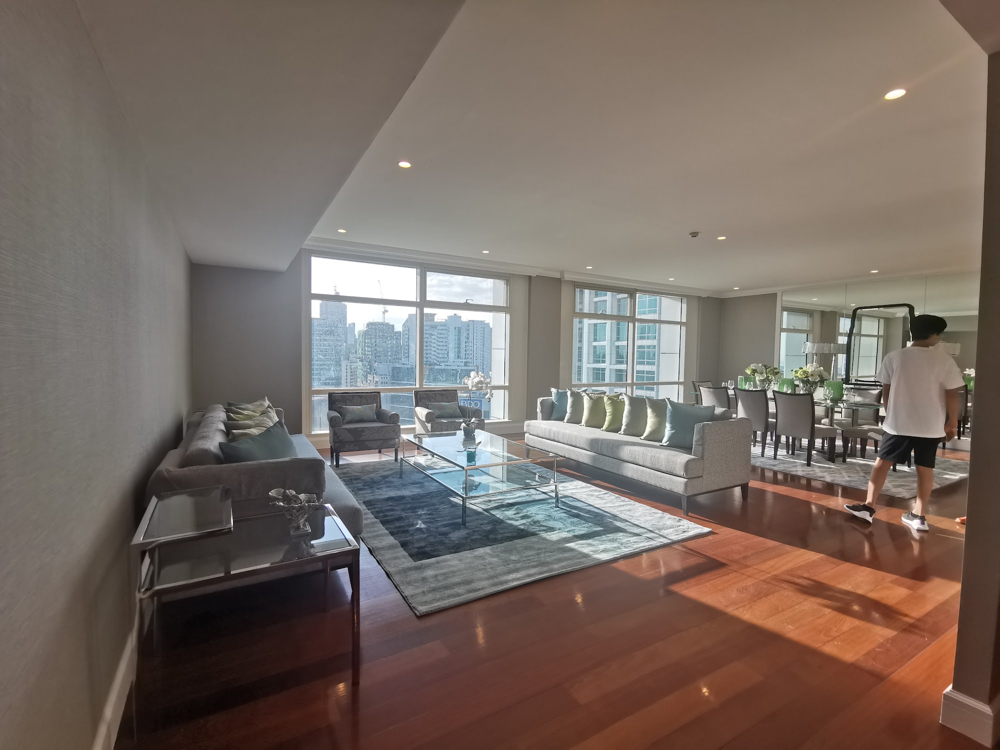 3 BR Condo at One Roxas Triangle, Bel Air, Makati For Rent – DealSeeker ...